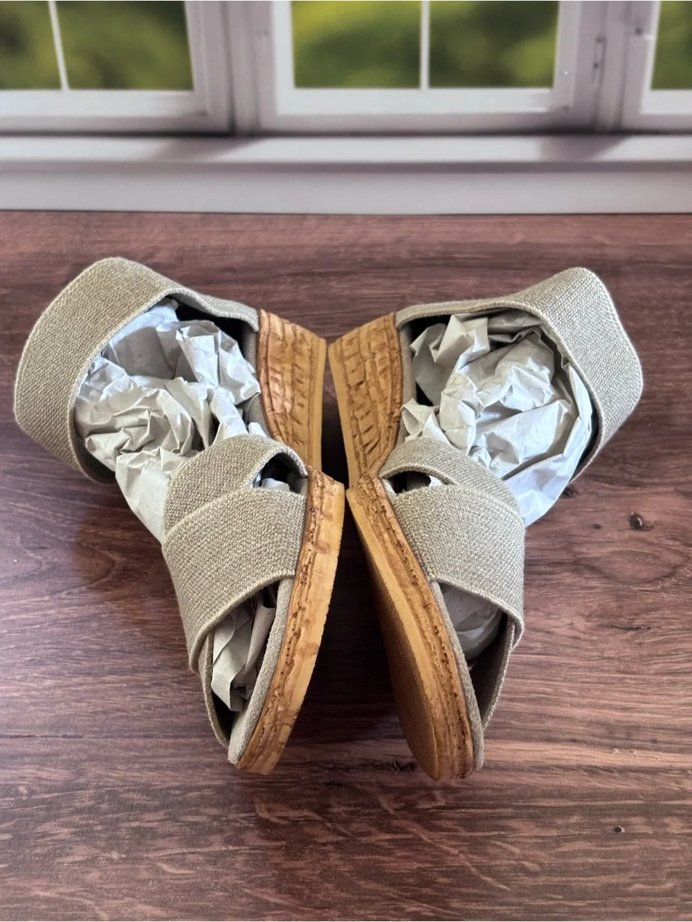 Charleston Shoe Co. Peachtree Core Linen Neutral Mini Wedge Stretch Sandal 10